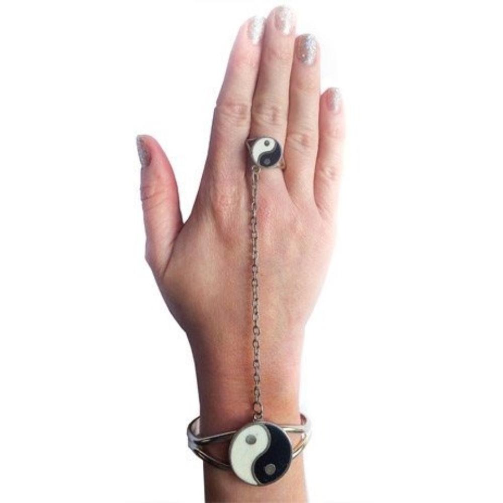 Vintage 1960s Mod Ying and Yang Slave Bracelet